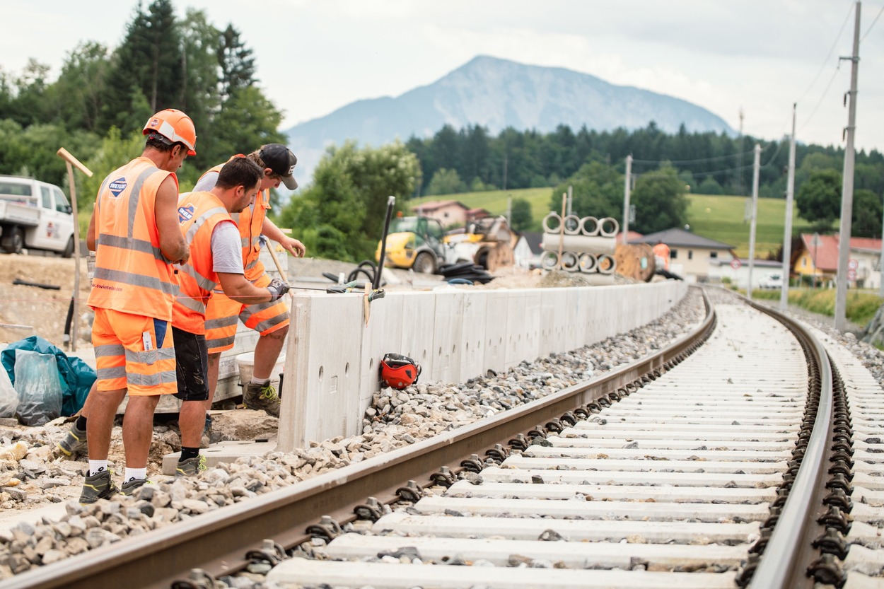 ÖBB: Endspurt bei der Elektrifizierung Klagenfurt – Weizelsdorf hat begonnen