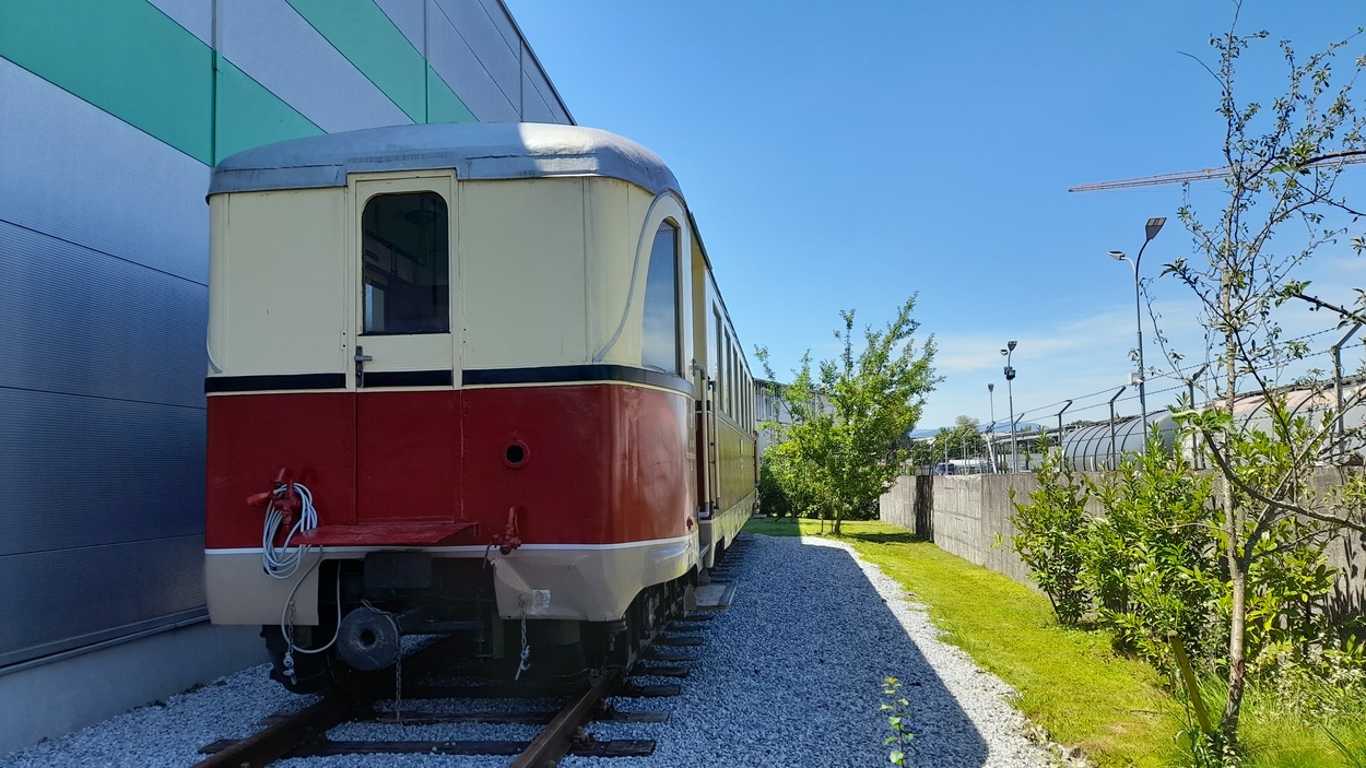SLB Beiwagen 303 wieder in Salzburg