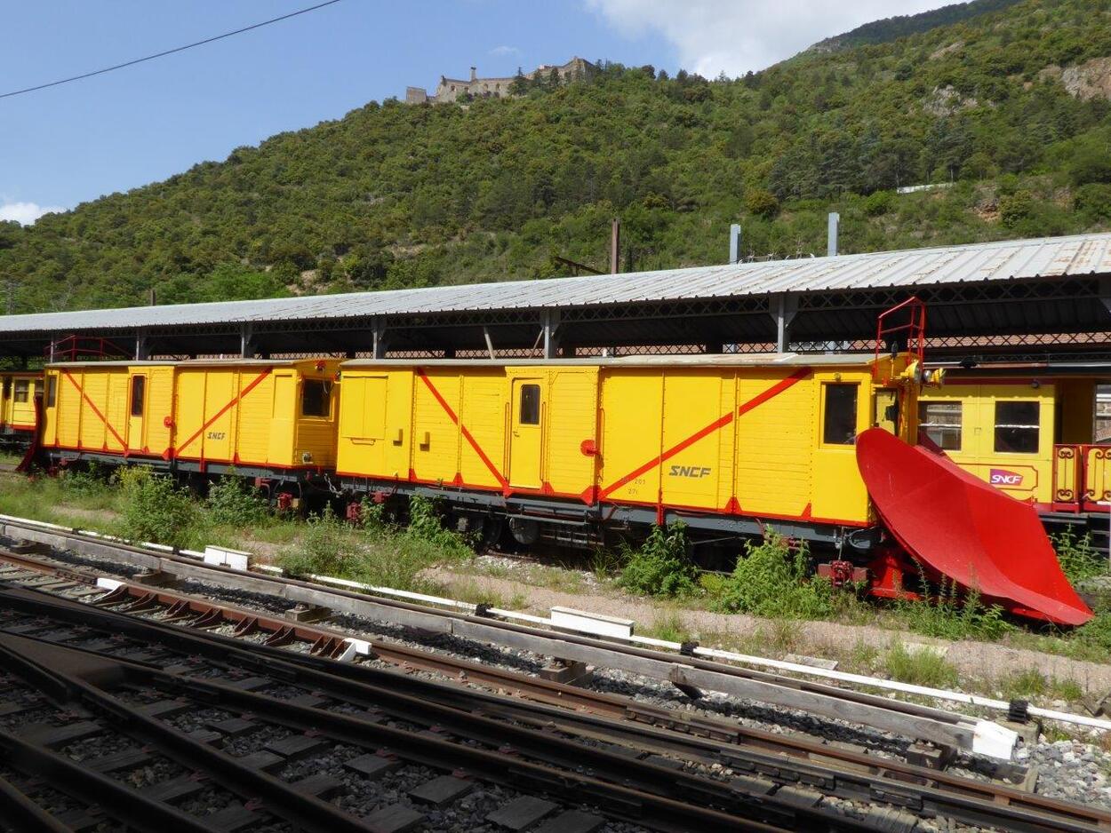 Der "gelbe Zug" der SNCF - Meterspur in den Pyrenäen