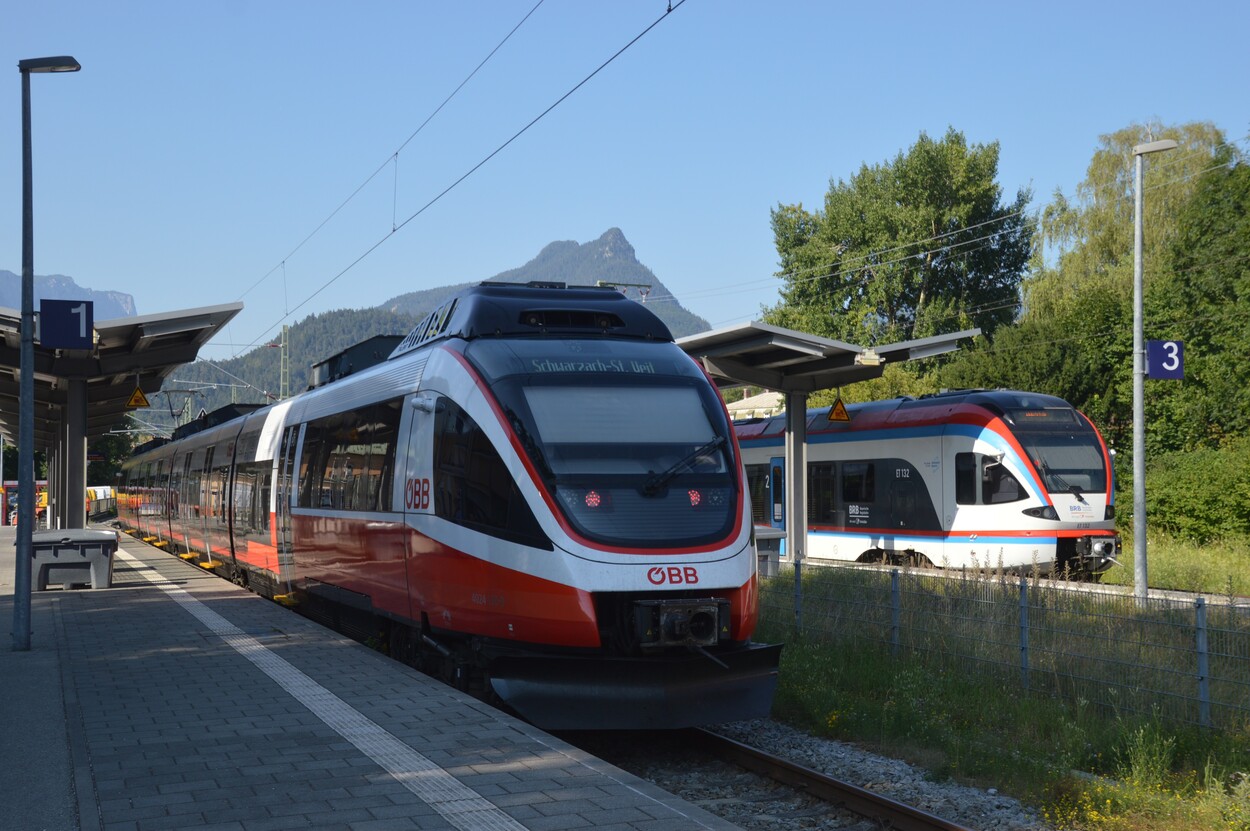 Fahrzeugsegnung der Bayerischen RegioBahn im Bahnhof Bad Reichenhall