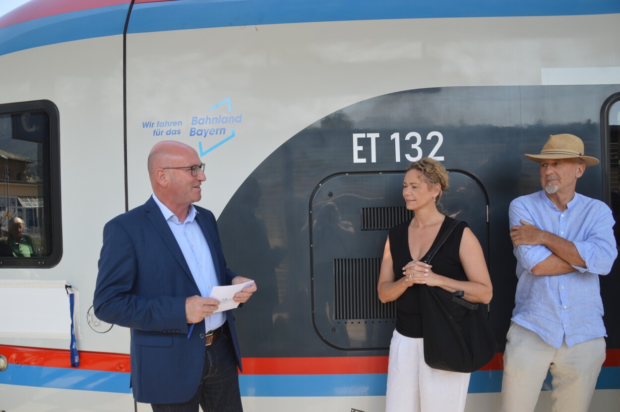 Fahrzeugsegnung der Bayerischen RegioBahn im Bahnhof Bad Reichenhall