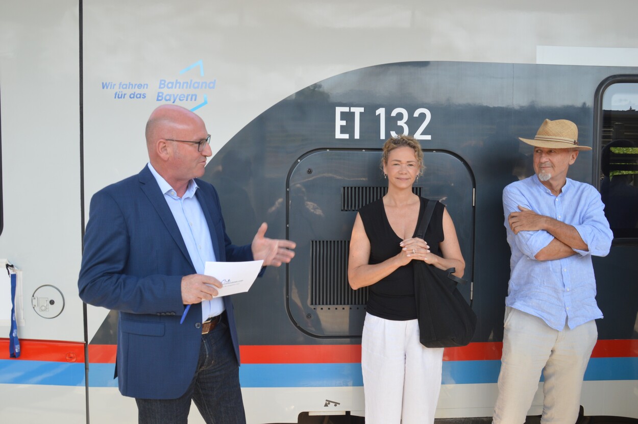 Fahrzeugsegnung der Bayerischen RegioBahn im Bahnhof Bad Reichenhall