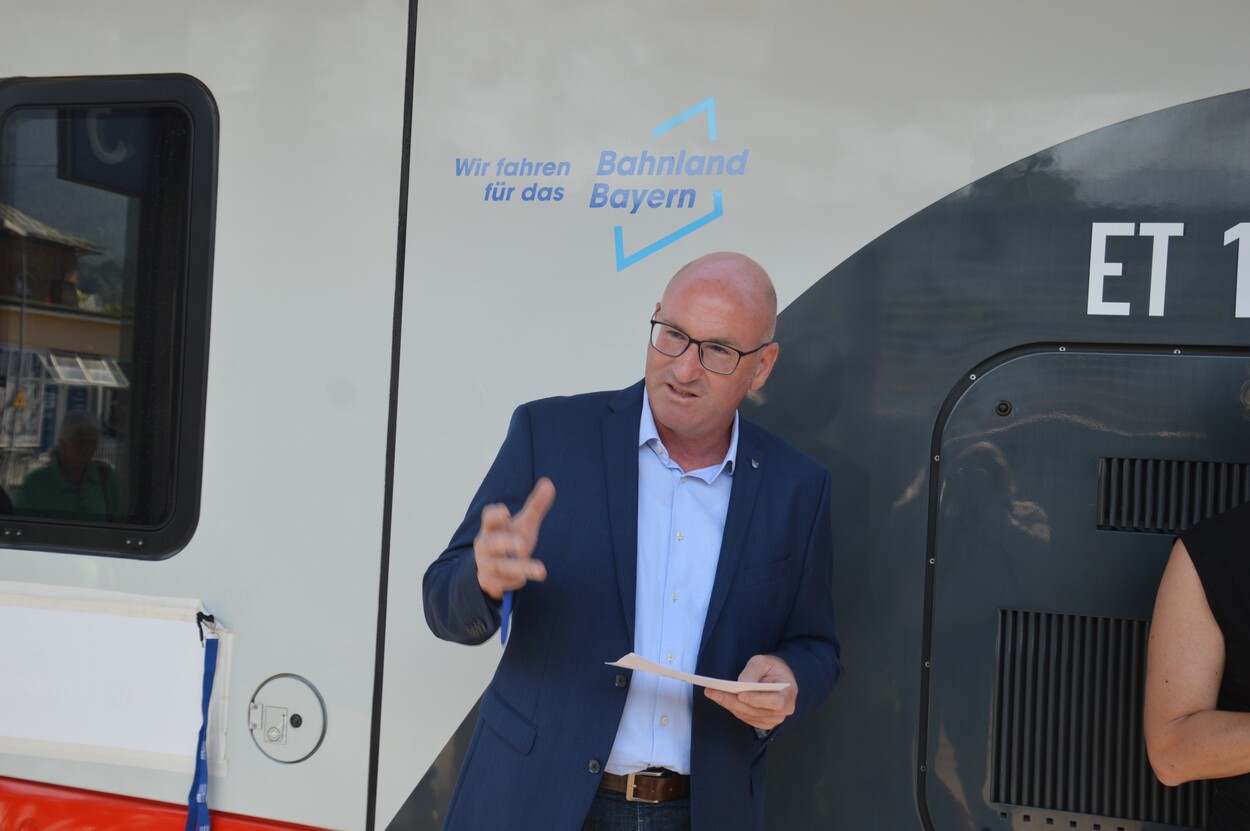 Fahrzeugsegnung der Bayerischen RegioBahn im Bahnhof Bad Reichenhall