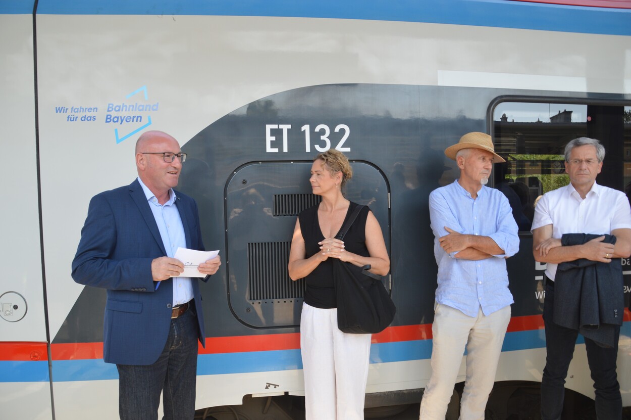 Fahrzeugsegnung der Bayerischen RegioBahn im Bahnhof Bad Reichenhall