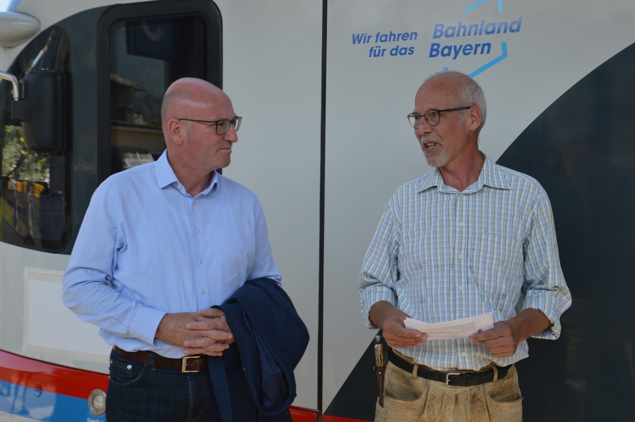 Fahrzeugsegnung der Bayerischen RegioBahn im Bahnhof Bad Reichenhall