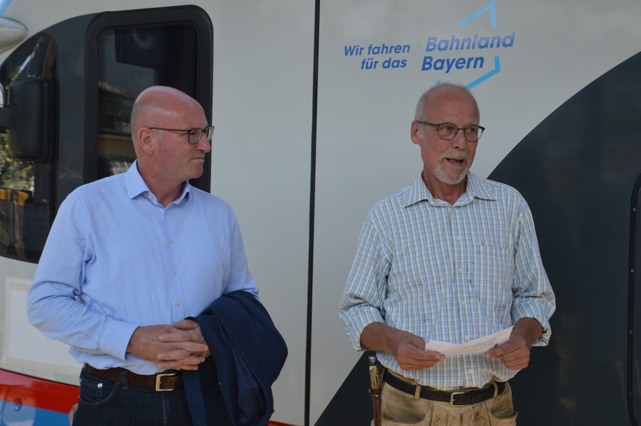 Fahrzeugsegnung der Bayerischen RegioBahn im Bahnhof Bad Reichenhall