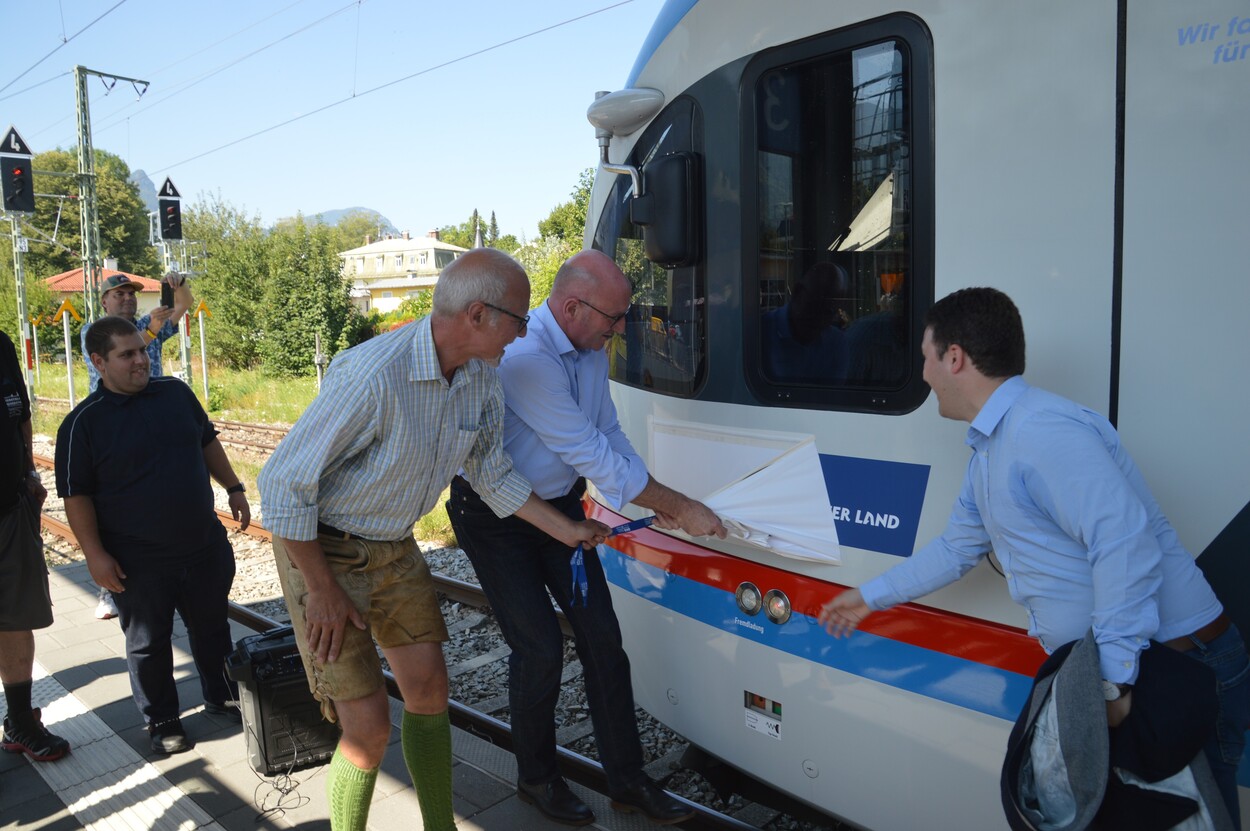 Fahrzeugsegnung der Bayerischen RegioBahn im Bahnhof Bad Reichenhall