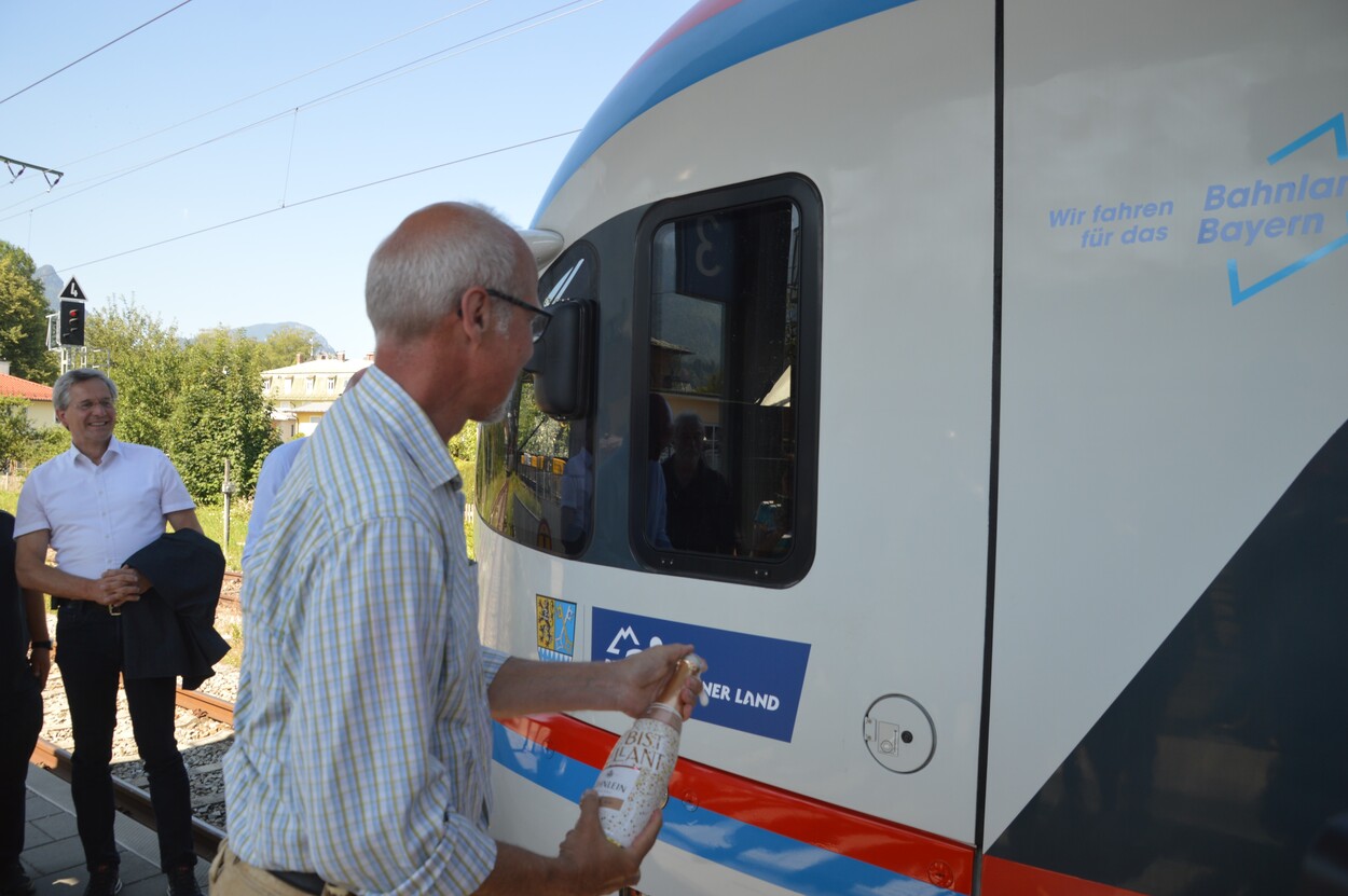 Fahrzeugsegnung der Bayerischen RegioBahn im Bahnhof Bad Reichenhall