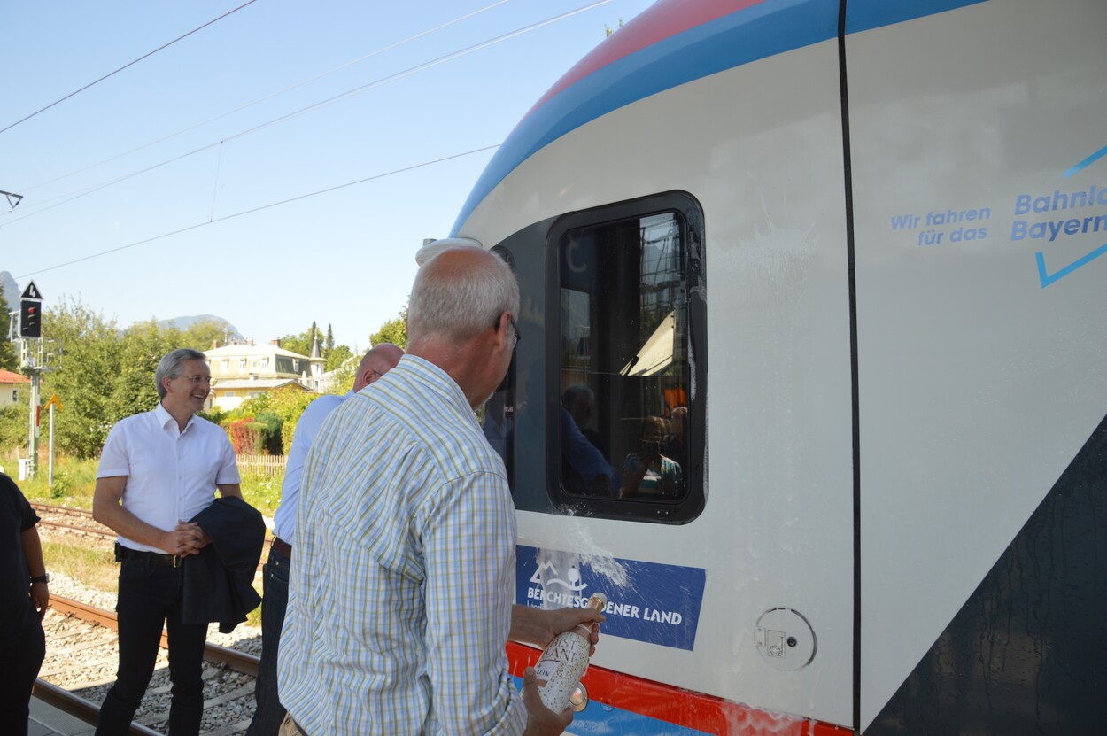Fahrzeugsegnung der Bayerischen RegioBahn im Bahnhof Bad Reichenhall