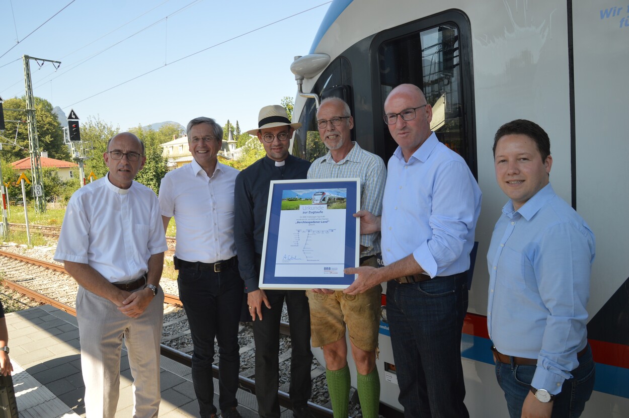 Fahrzeugsegnung der Bayerischen RegioBahn im Bahnhof Bad Reichenhall