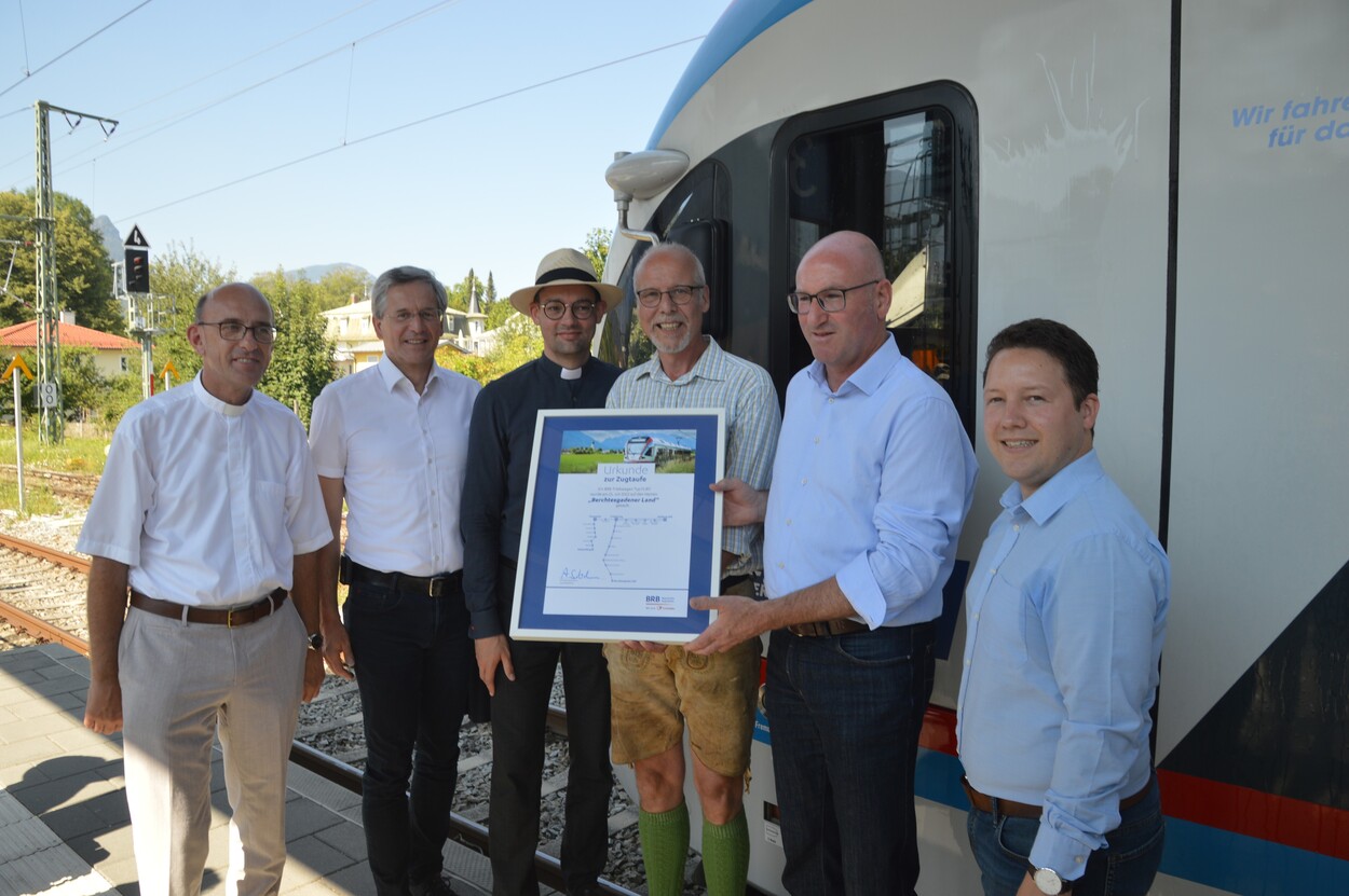 Fahrzeugsegnung der Bayerischen RegioBahn im Bahnhof Bad Reichenhall