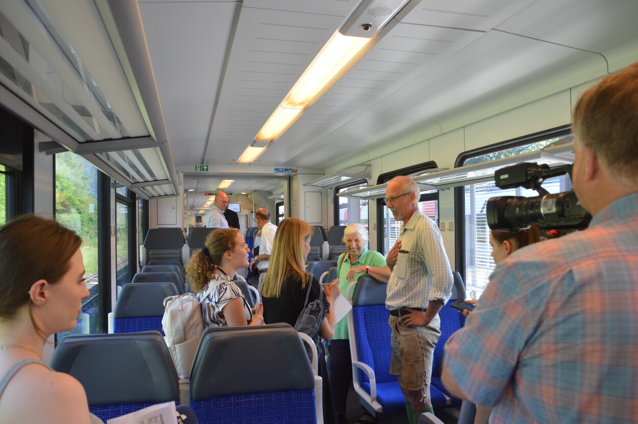 Fahrzeugsegnung der Bayerischen RegioBahn im Bahnhof Bad Reichenhall