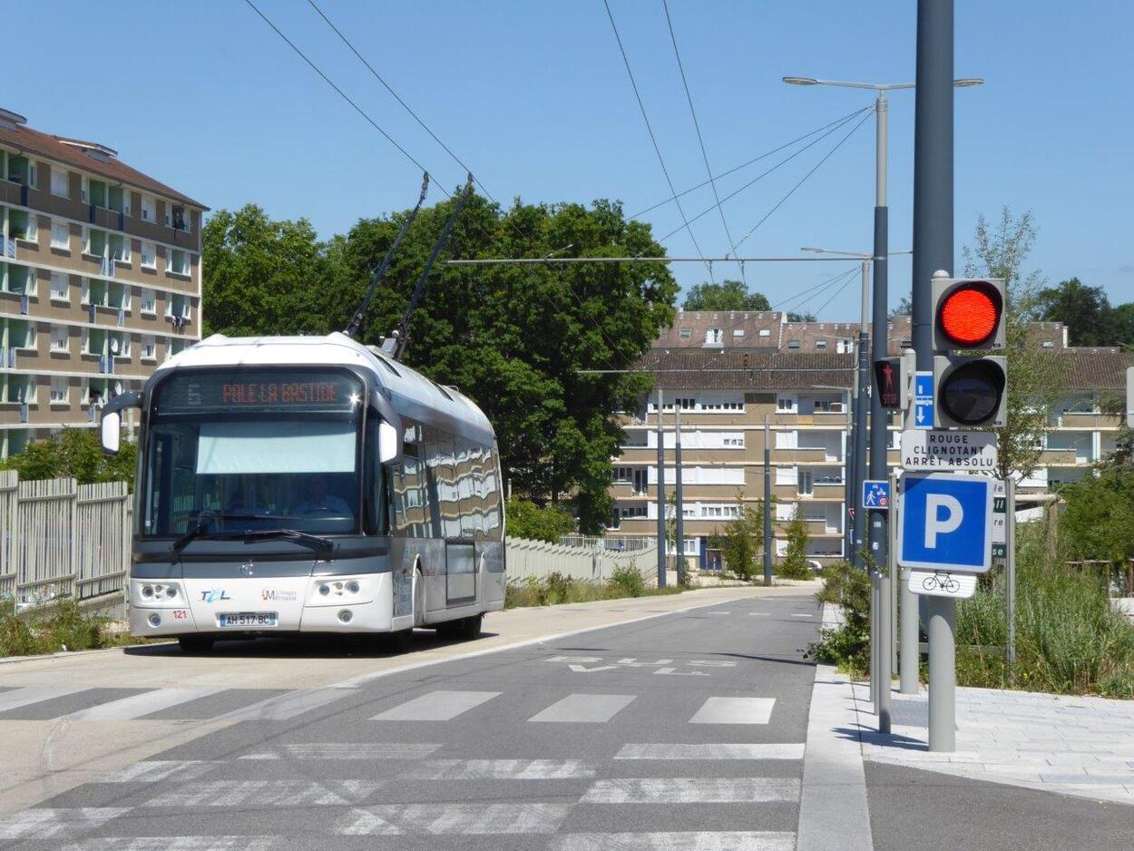 Limoges - trolleybus city