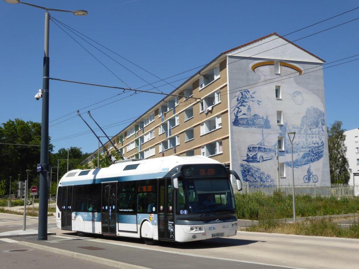 Limoges - trolleybus city