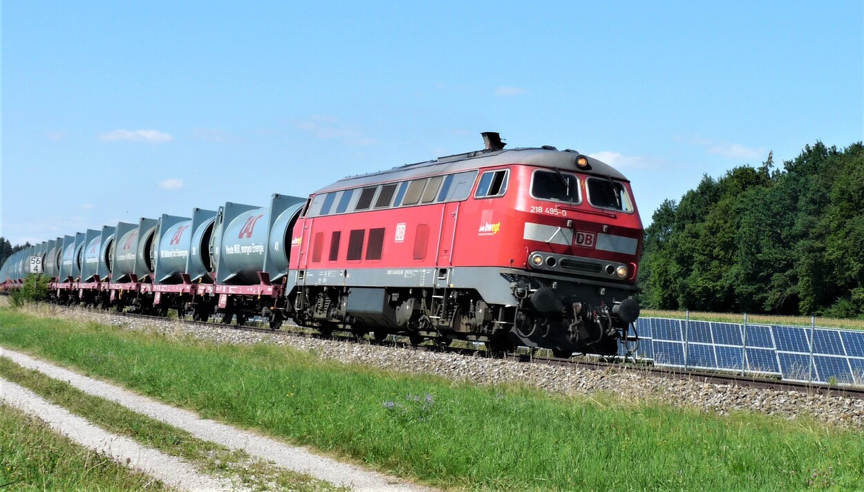 Müllzug auf der Bayerischen Tauernbahn wie „in alten Zeiten“ mit Baureihe 218