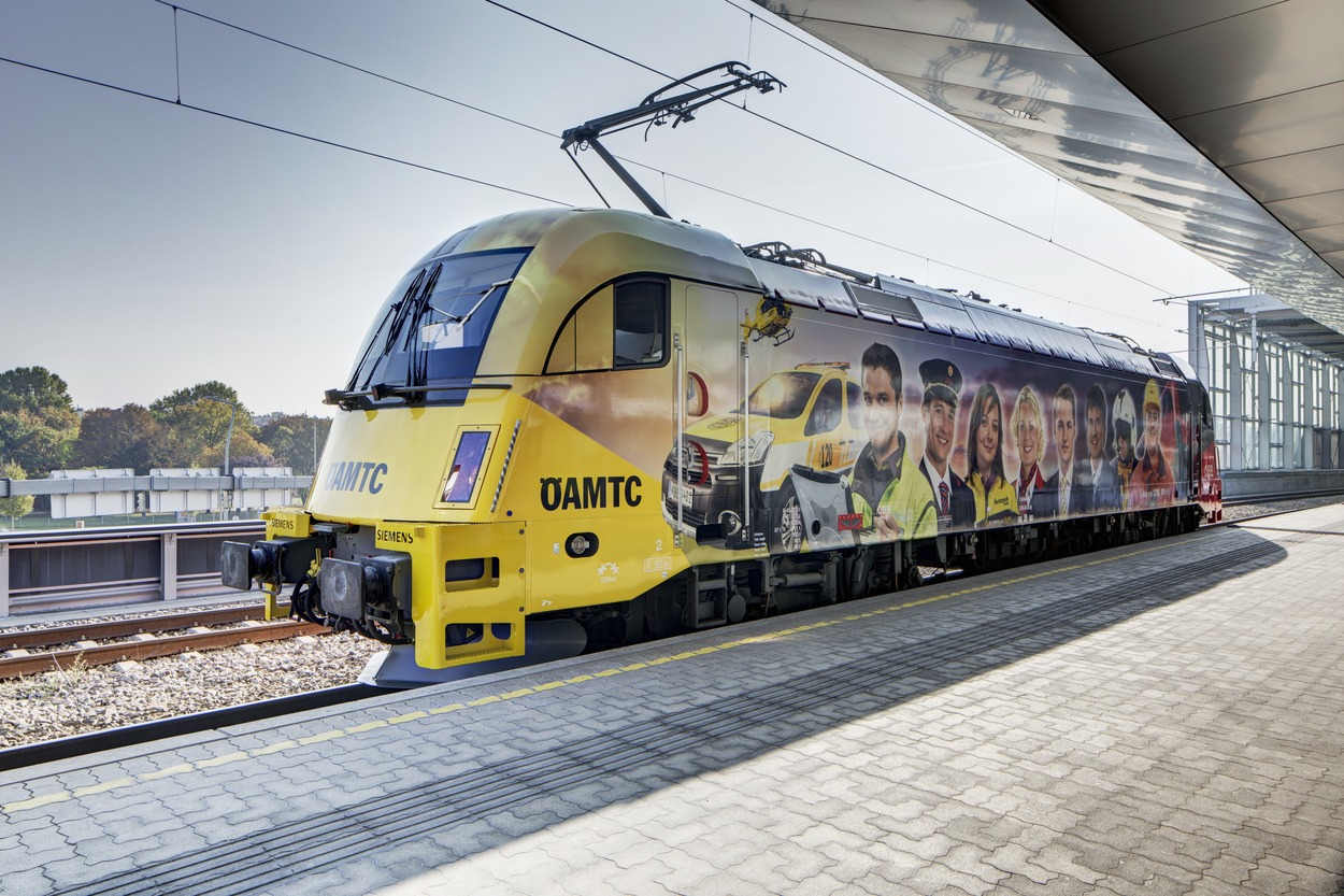 ÖBB Pressefoto - Thema: Werbe-Loks