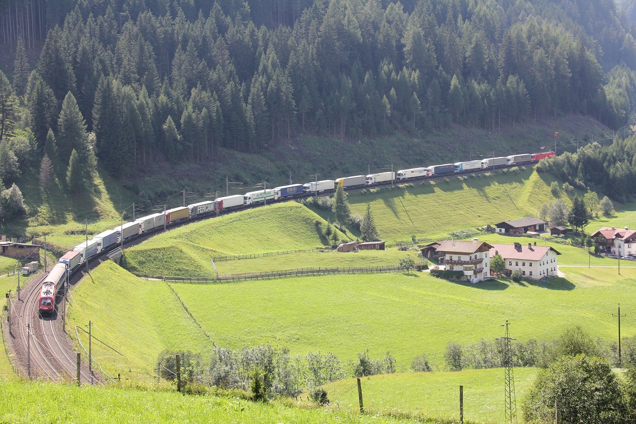 ÖBB Pressefoto - Thema: RoLa - Rollende Landstraße