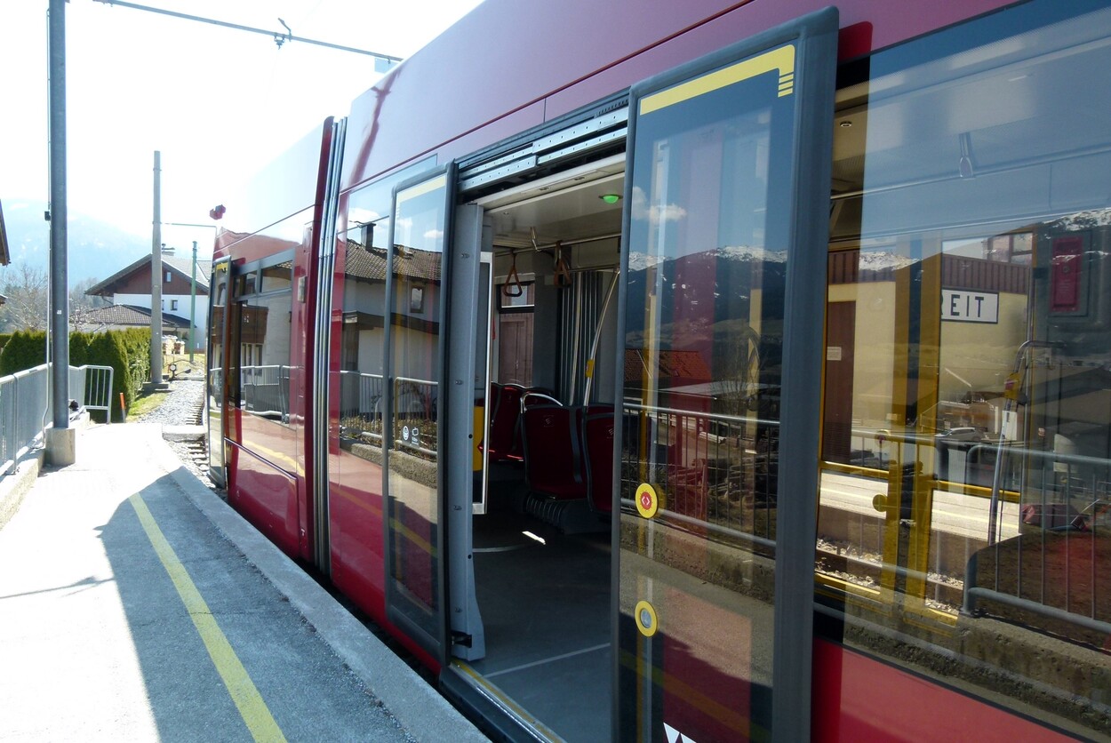 Stubaitalbahn von der Lokalbahn zur modernen Regionalstraßenbahn 