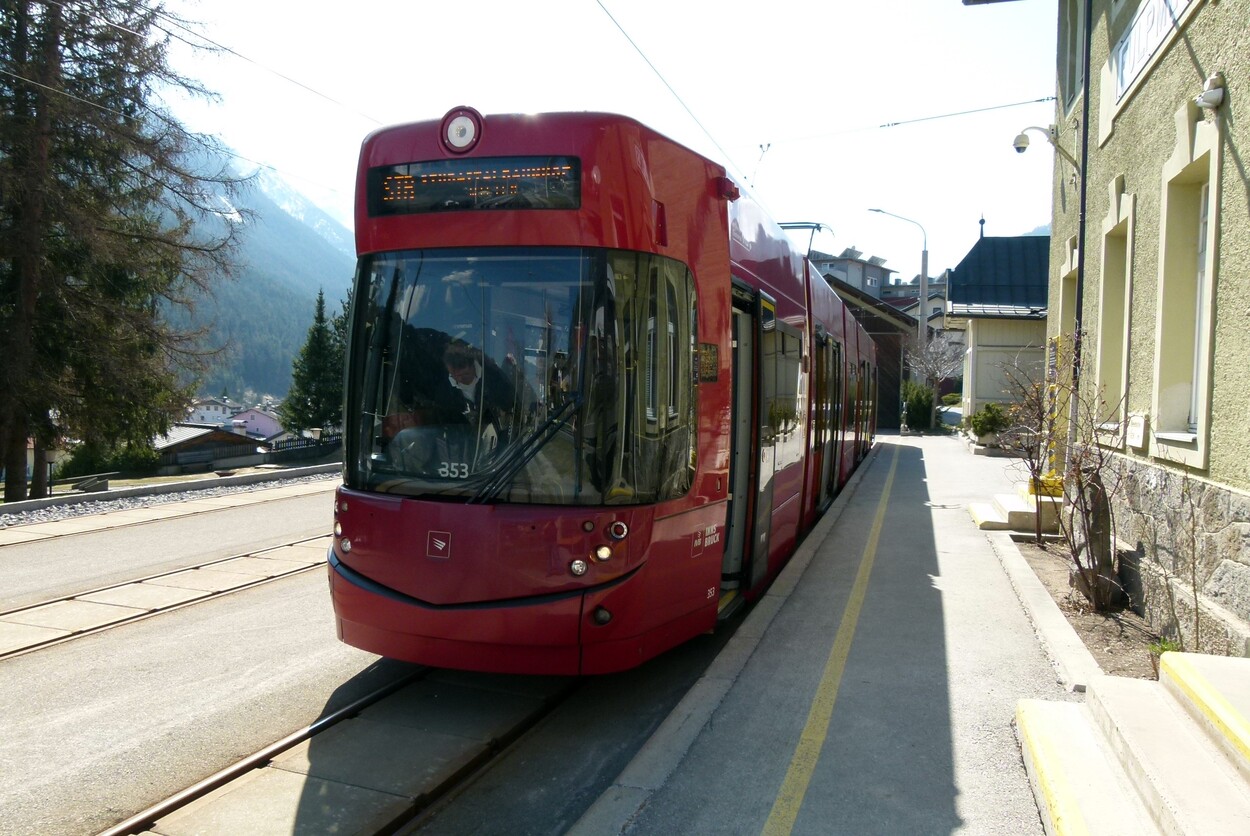Stubaitalbahn von der Lokalbahn zur modernen Regionalstraßenbahn 