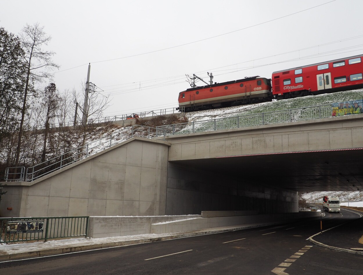 Tullnerbach: Neue Unterführung Weidlingbachstraße (L123) für den Verkehr freigegeben