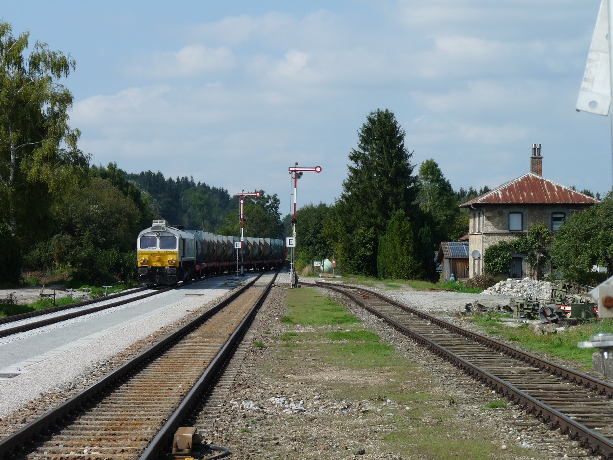 Gleis 4 am Bahnhof "Tittmoning-Wiesmühl" geht wieder ans Netz