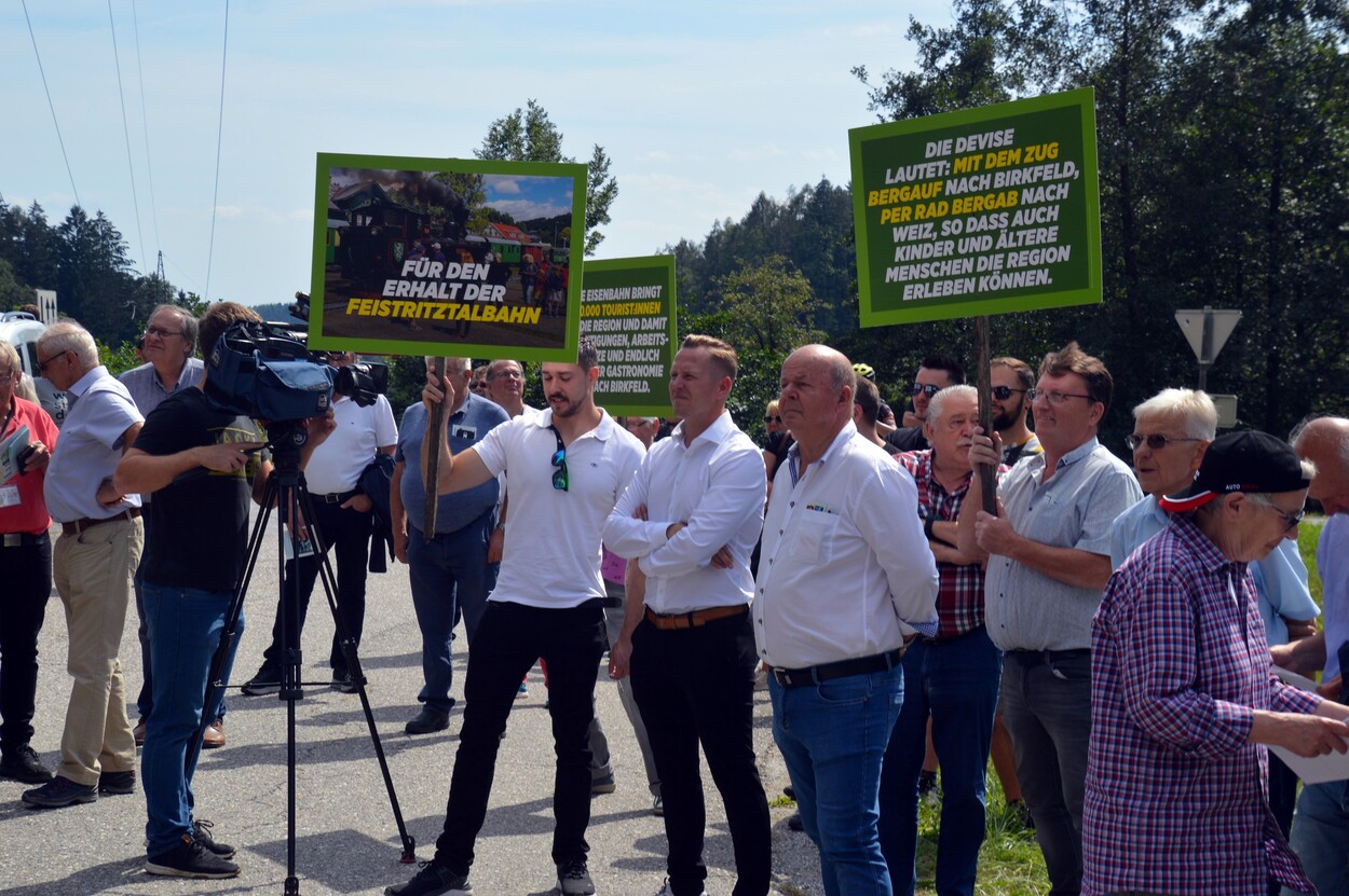 Demonstration - Für den Erhalt der Feistritztalbahn!
