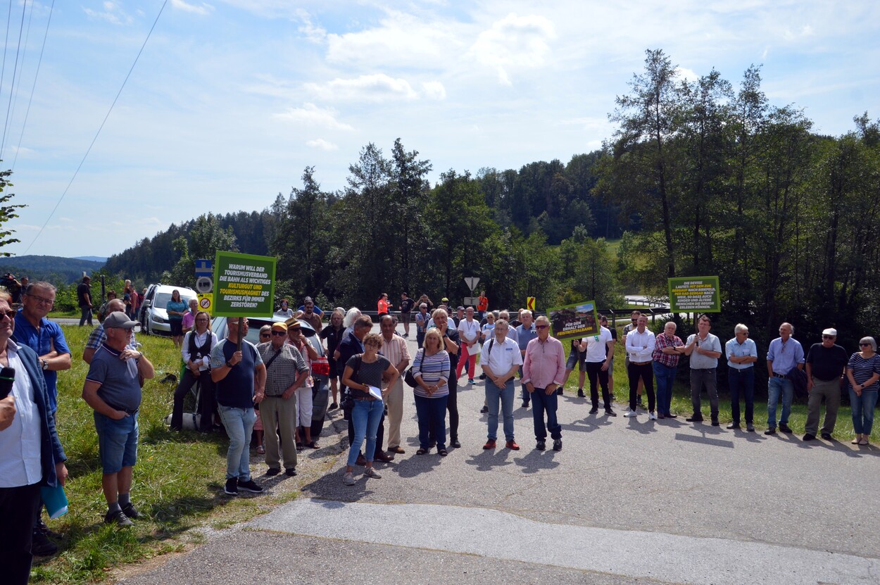 Demonstration - Für den Erhalt der Feistritztalbahn!