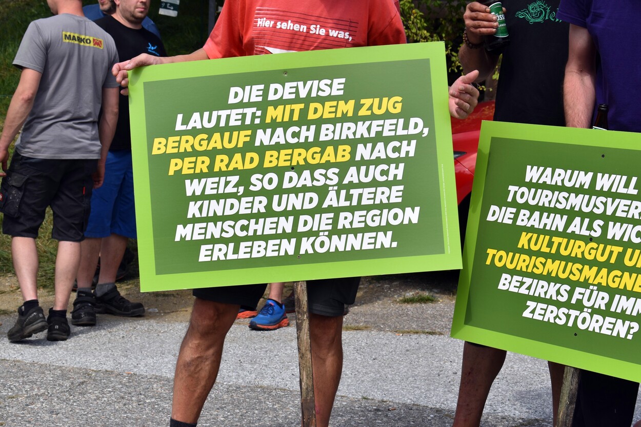 Demonstration - Für den Erhalt der Feistritztalbahn!