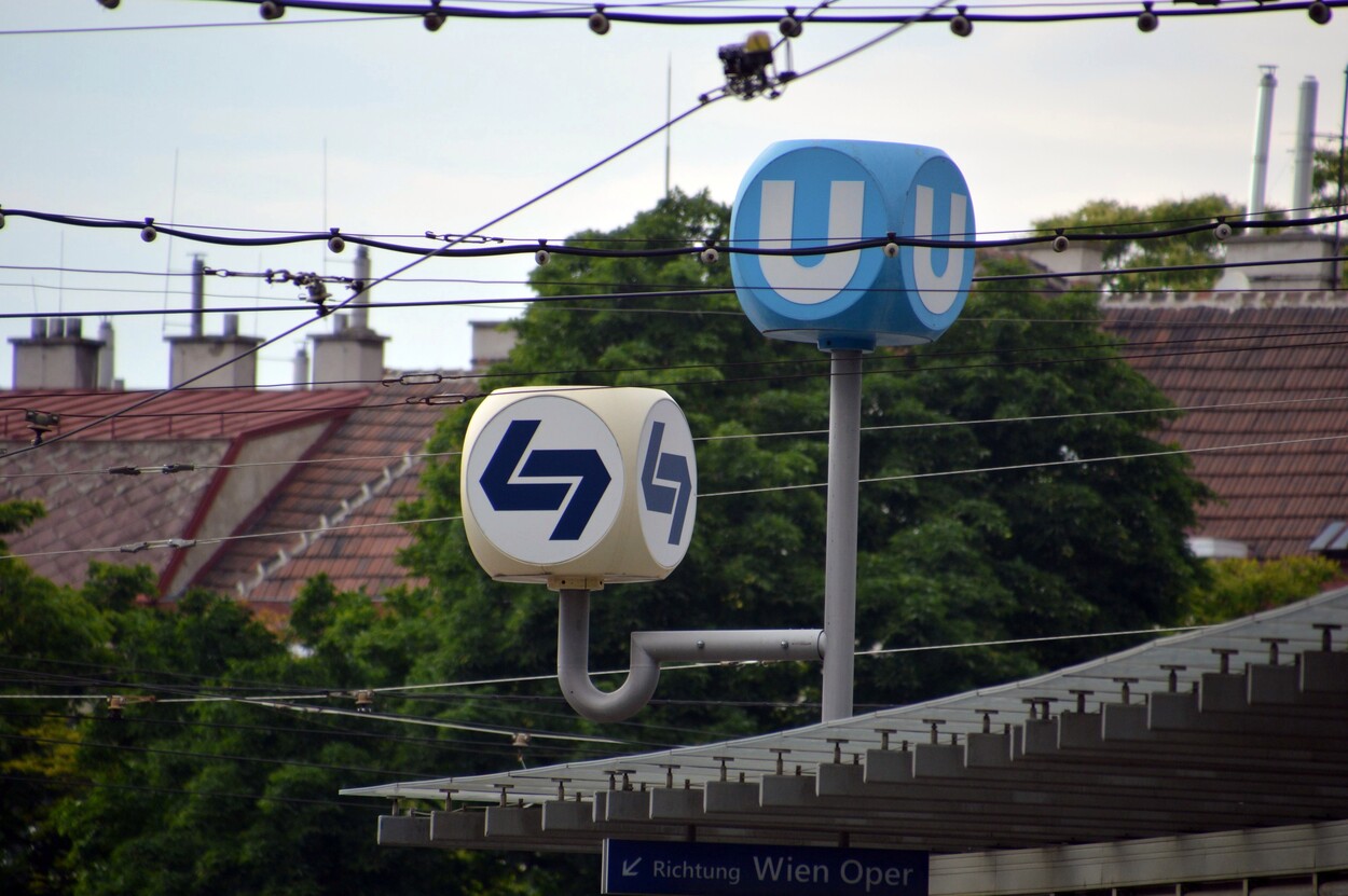 Wiener Lokalbahn - Badner Bahn - WLB