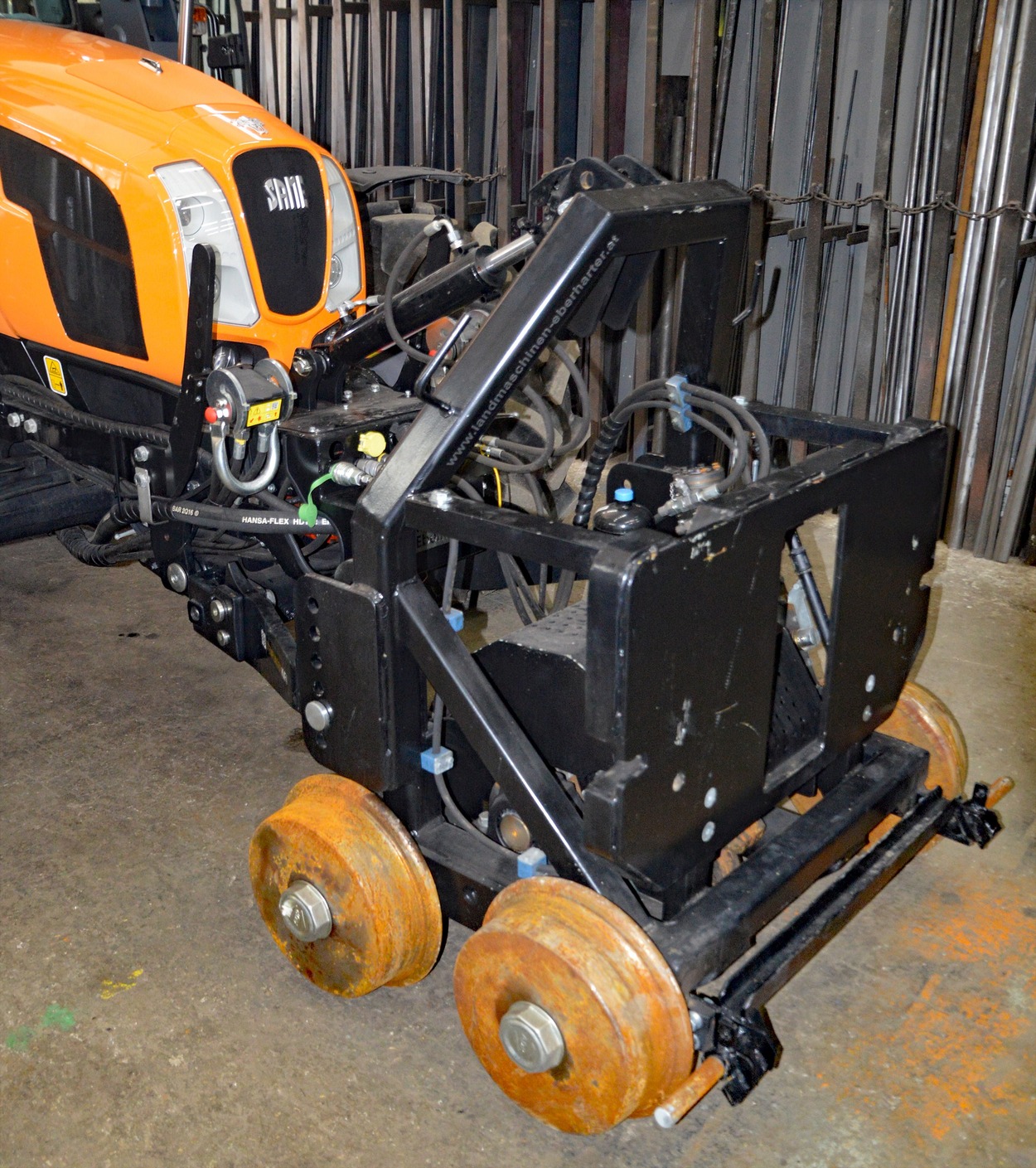 Achenseebahn-Multifunktionsfahrzeug eine Art "Schweizer Messer" in groß