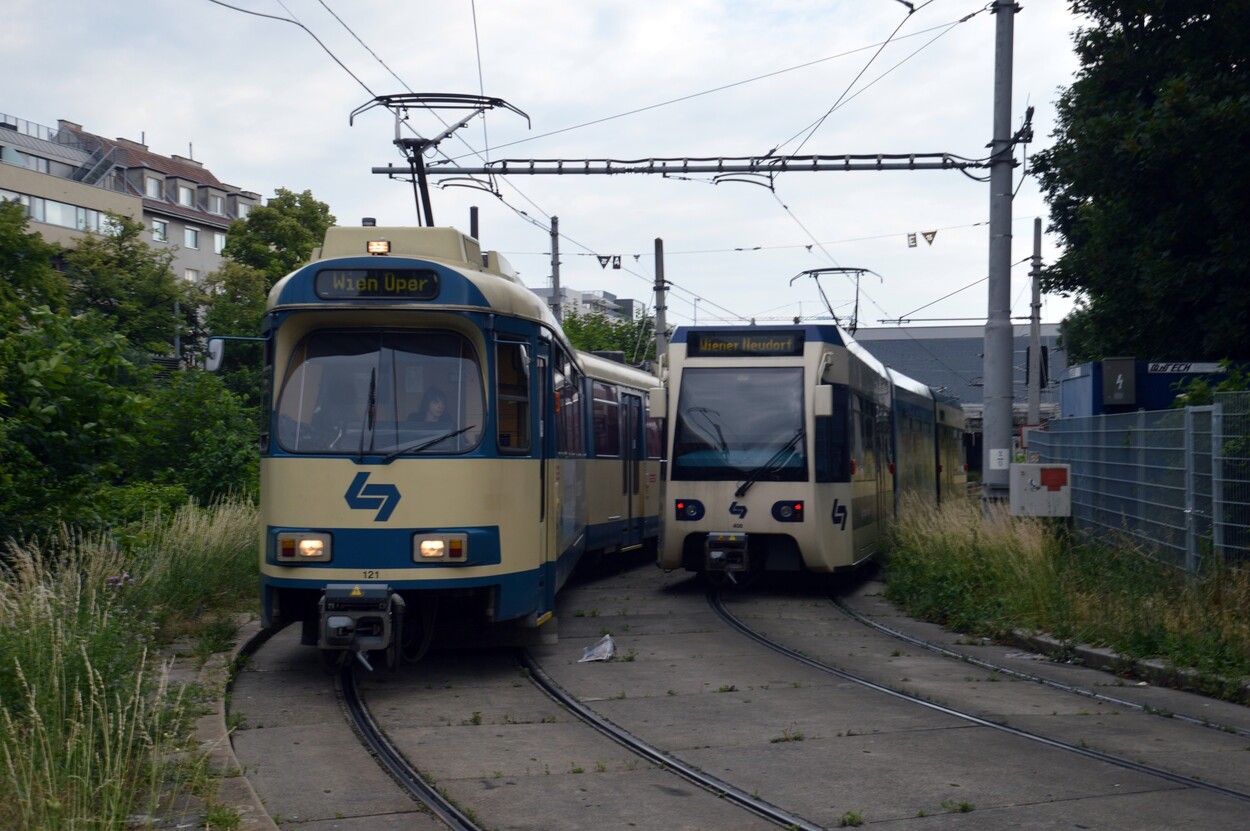 Wiener Lokalbahn - Badner Bahn - WLB