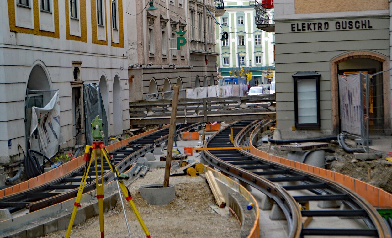 Bau der Traunseetram in Gmunden