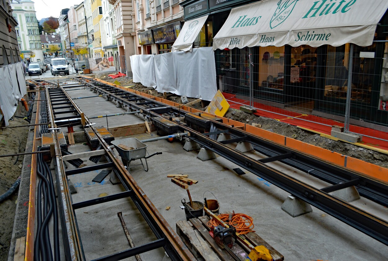 Bau der Traunseetram in Gmunden