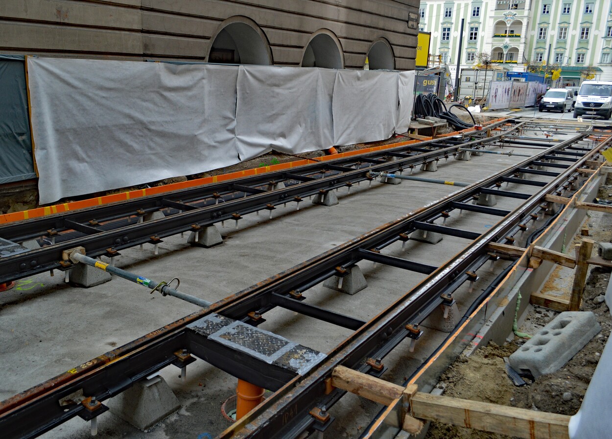 Bau der Traunseetram in Gmunden