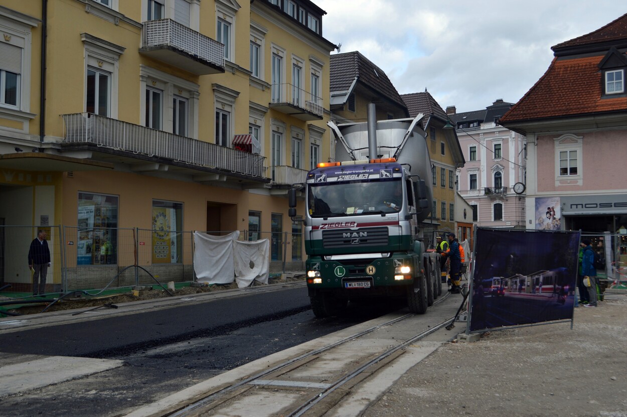 Bau der Traunseetram in Gmunden