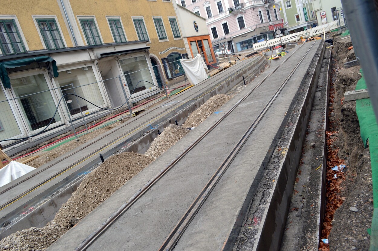 Bau der Traunseetram in Gmunden