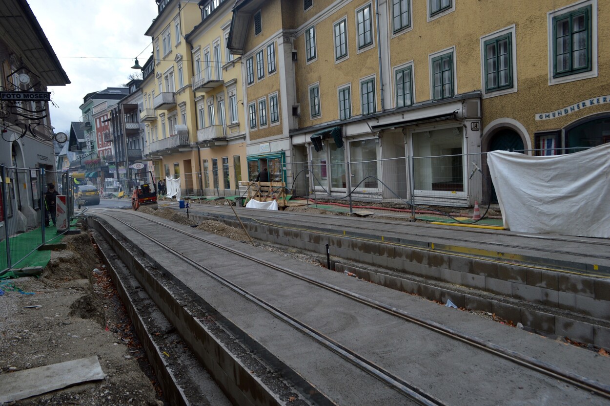 Bau der Traunseetram in Gmunden