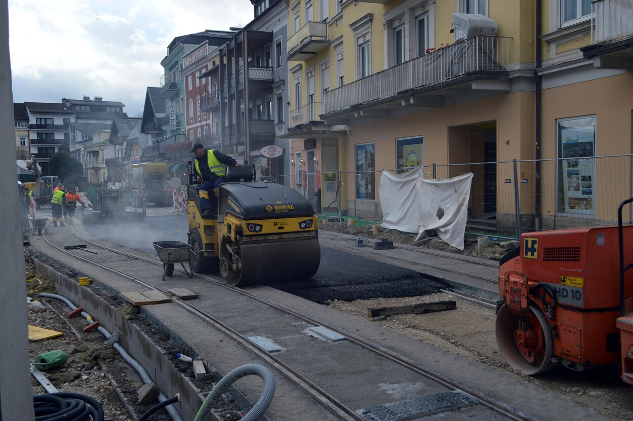 Bau der Traunseetram in Gmunden
