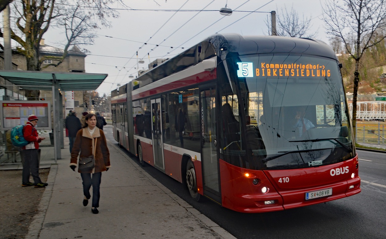 Hess-Obus mit Akku für stromlosen Bereich Grödig