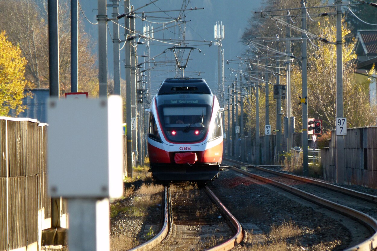 An der Salzburg-Tiroler-Bahn in Zell am See / Tischlerhäusl