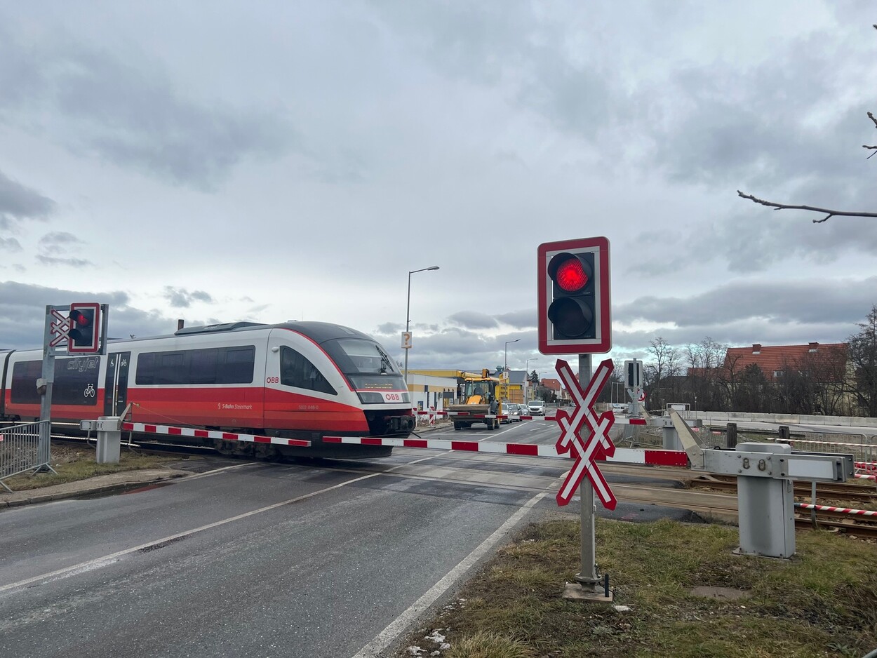 Wiener Neustadt: Eisenbahnkreuzung mit der B 54 ab 6. März gesperrt