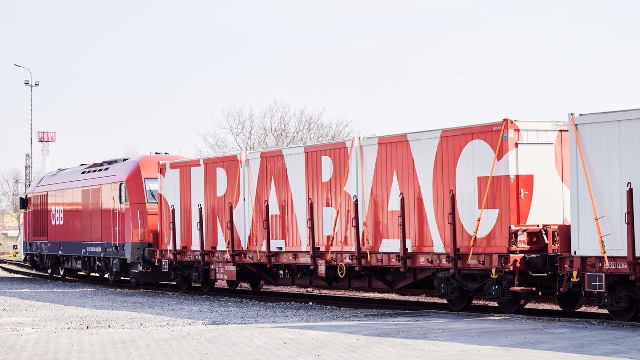 Ein  STRABAG SE Sonderzug der Rail Cargo Group