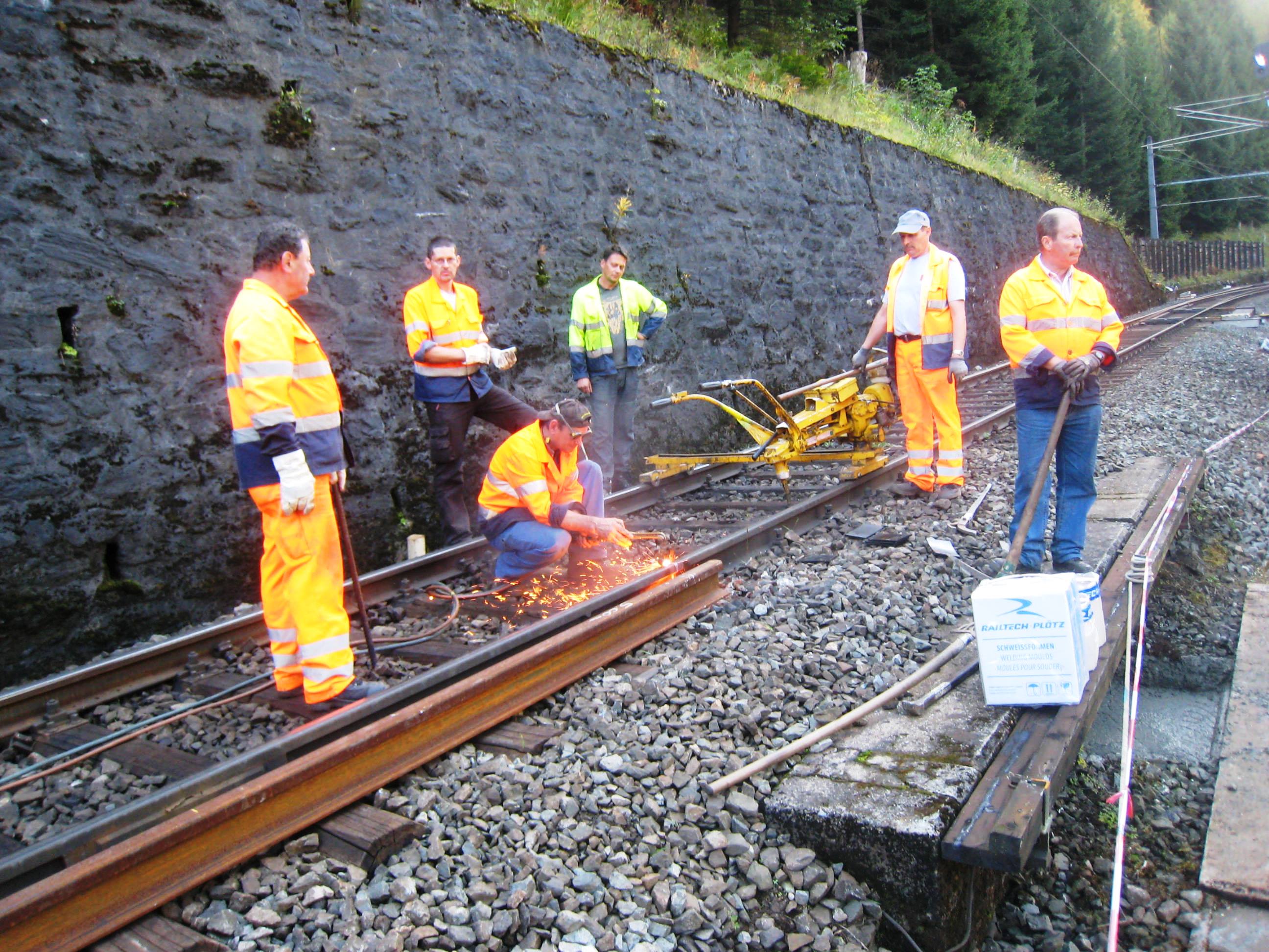 Schienenersatzverkehr auf der Kamptalbahn im April