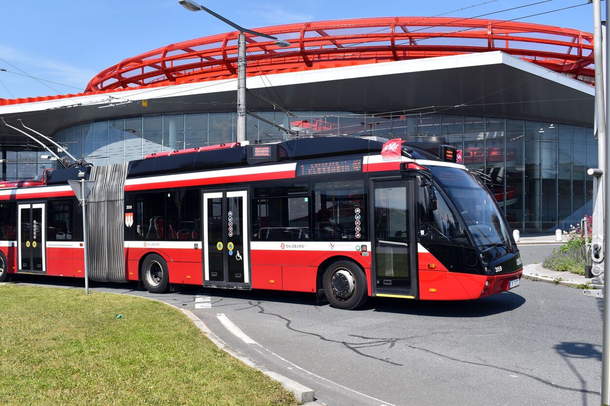 Obus Linie 1 Salzburg AG am Europark