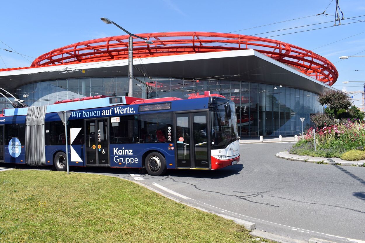 Obus Linie 9 Salzburg AG am Europark