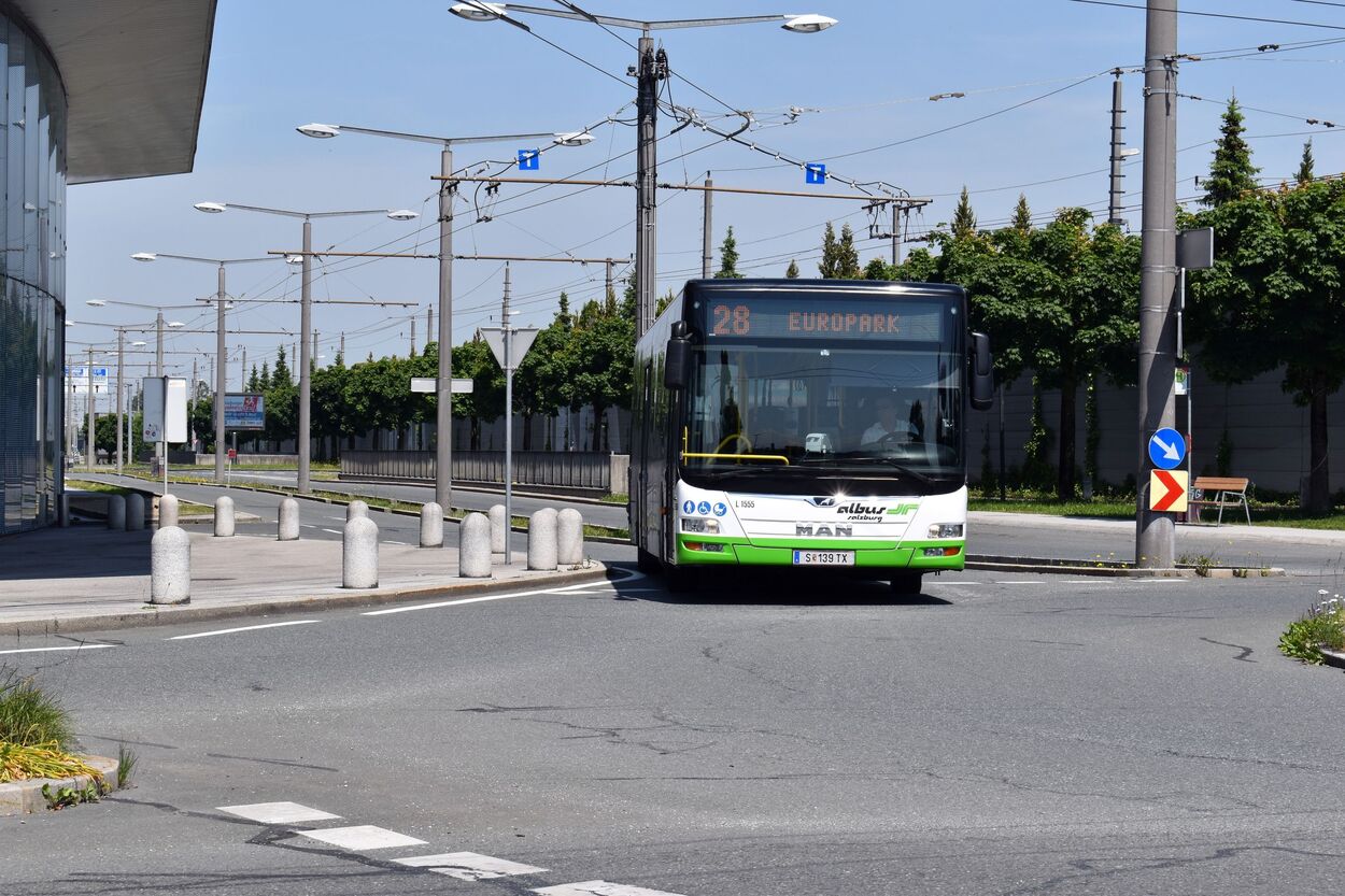 Bus Linie 28 Albus am Europark