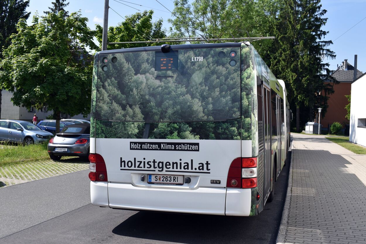 Haltestelle Wals Walserfeld Schule