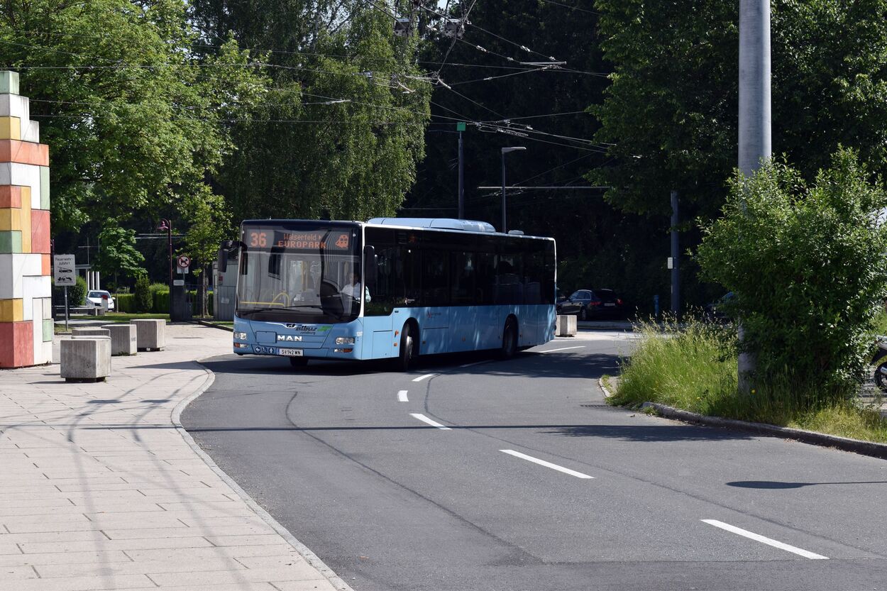 Haltestelle Wals Walserfeld Schule