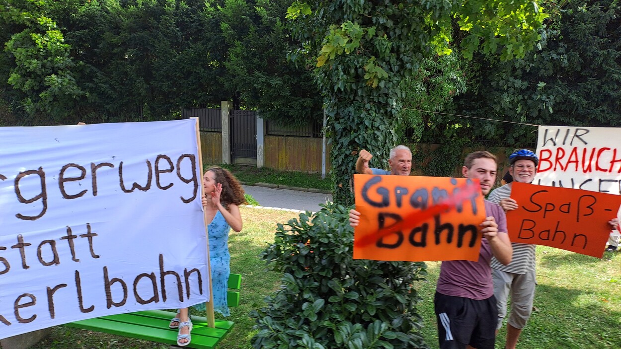 Granitbahn Gegner Demonstration