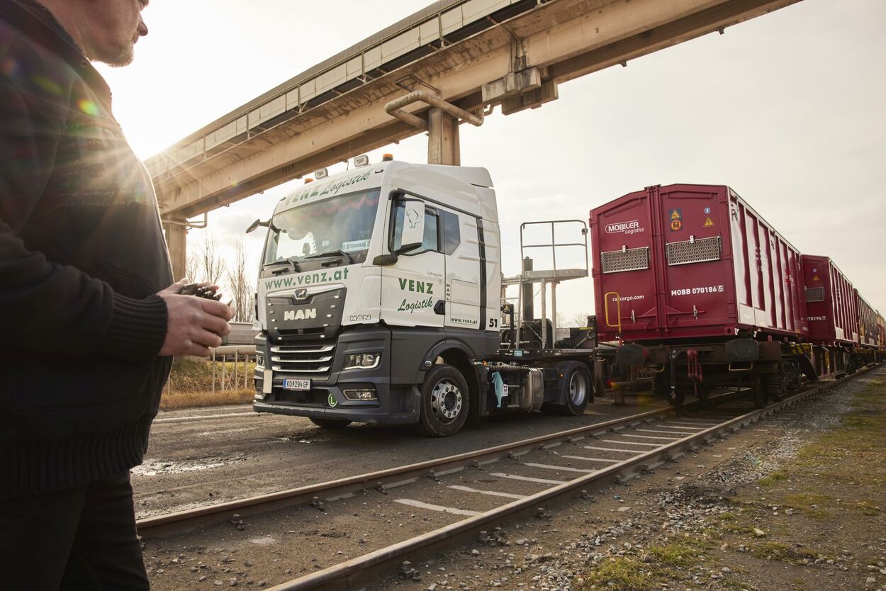 AWG: ÖBB Rail Cargo Group bringt 200.000 Tonnen Abfall auf die Schiene